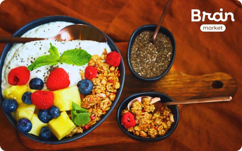 granola ovoce